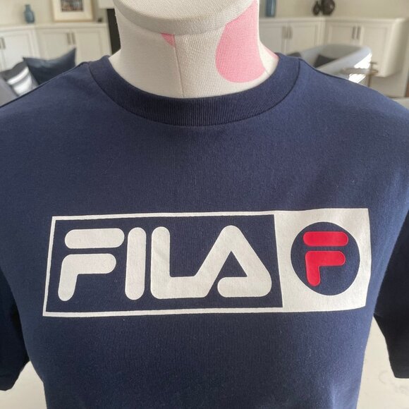 FILA Short Sleeve Crew Neck Cotton Poly Blend T Shirt Top Blue Wht Red Sz S NWOT - Picture 2 of 8